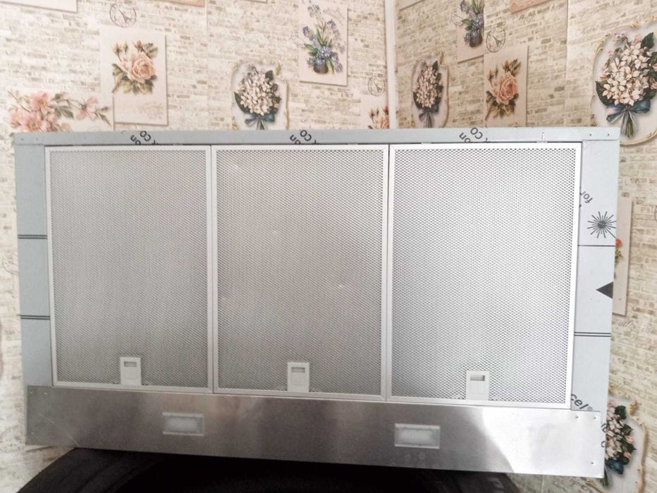 продаётся новая вытяжка bosсh