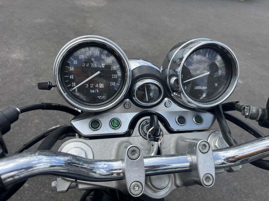 Suzuki gsx750 inazuma. 35kw