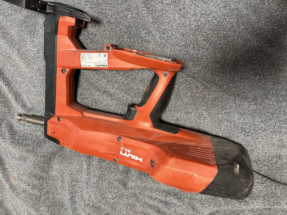 Hilti BX3 Продавам Hilti Bx3.