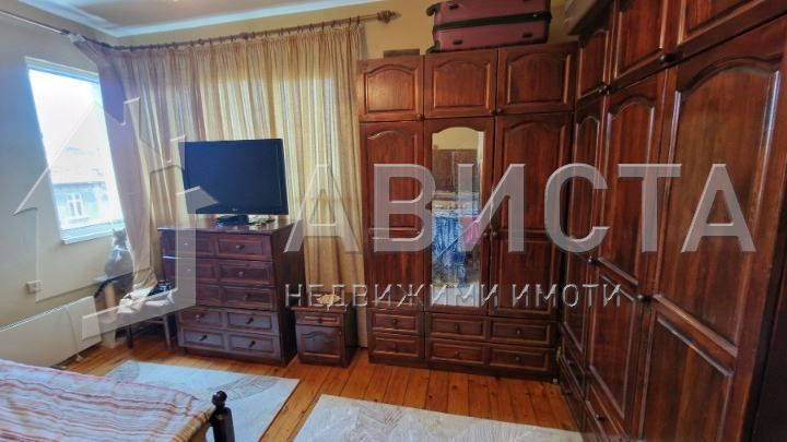 Дава се под наем Многостаен апартамент в София, Център - 150 кв.м за 1500 € - Снимка #8