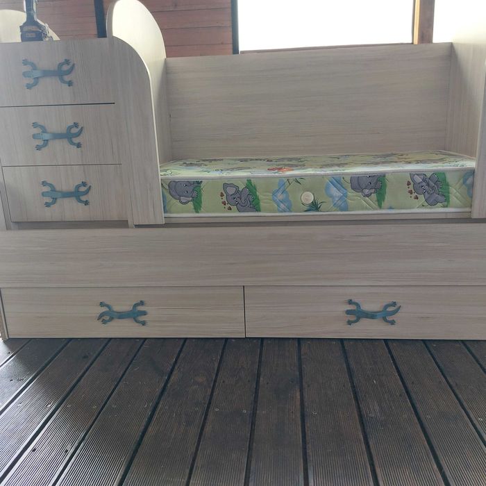 Дървено детско легло