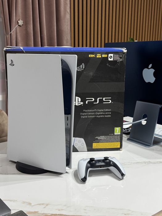 PlayStation 5 Digital (PS5) 825Gb SSD, stare perfecta, la cutie!