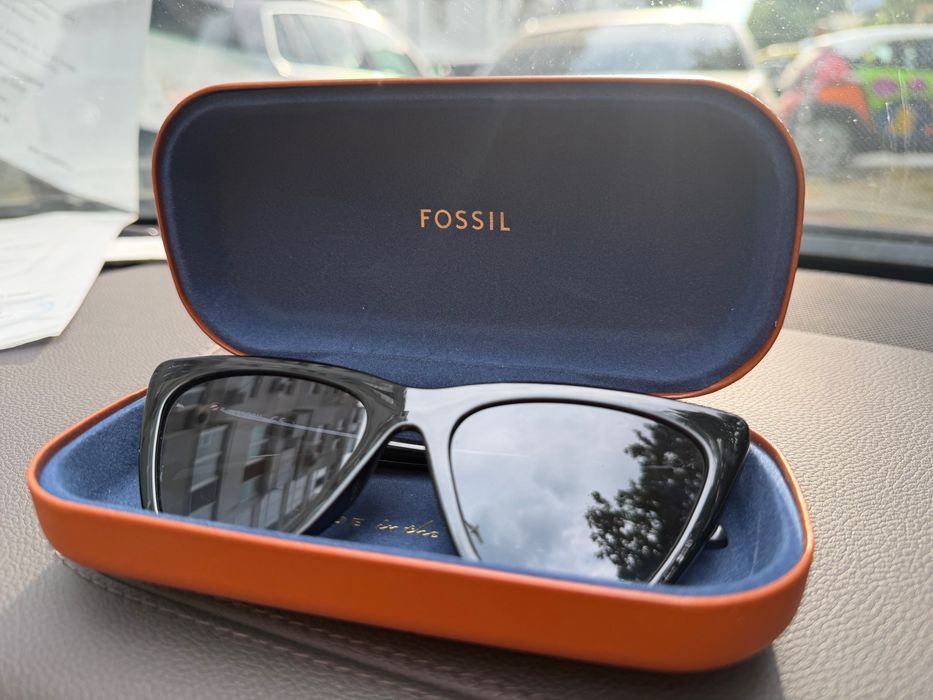 Дамски слънчеви очила Fossil