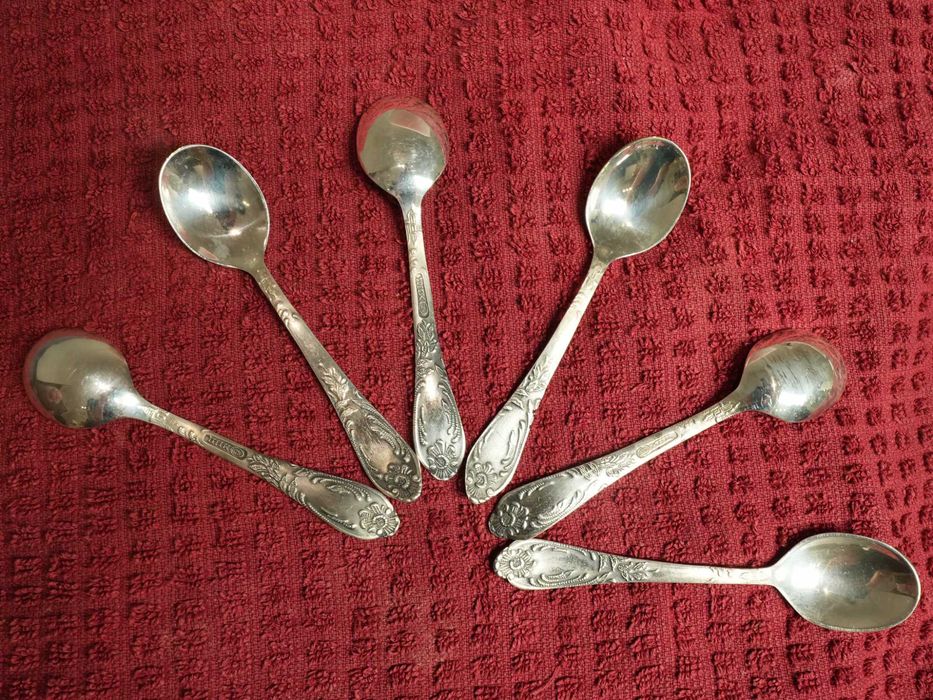Мелхиорови съветски кафени лъжички.