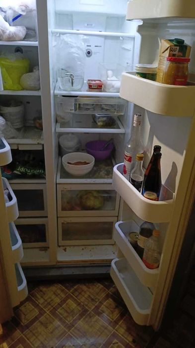 Продам холодильник двухдверный Samsung