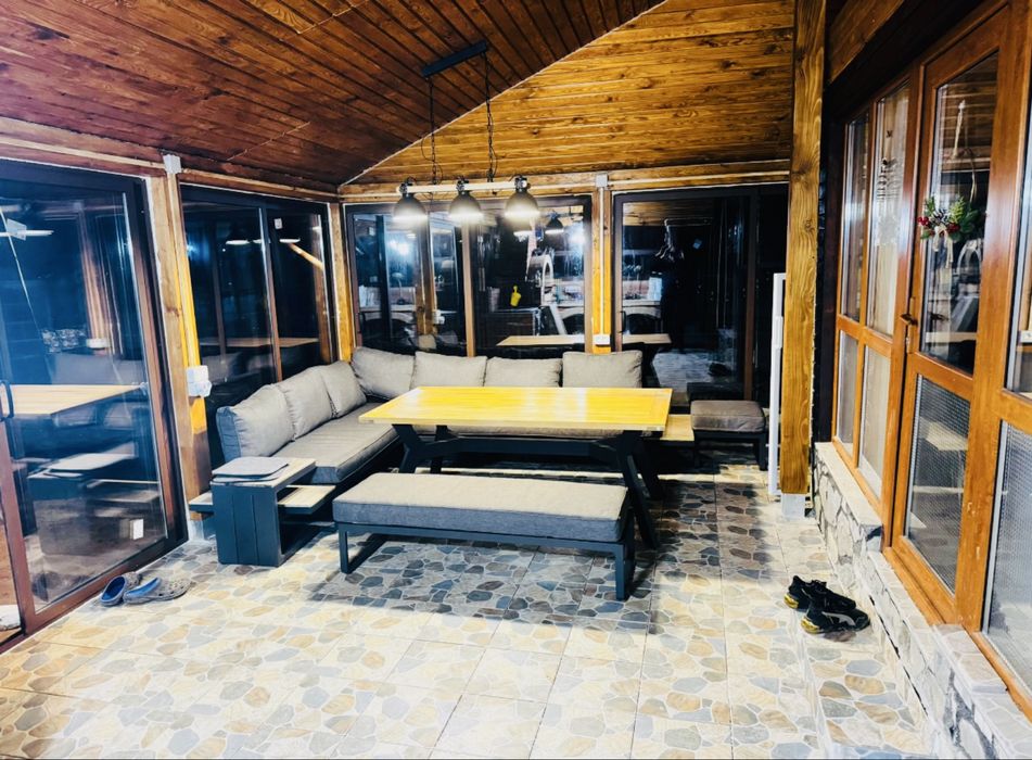 Vanzare casa traisteni valea doftanei