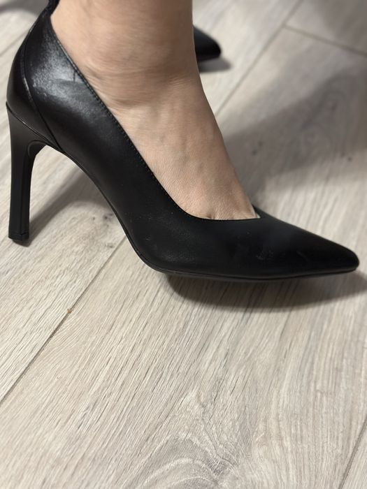 Туфли лодочки , одевала 1 раз