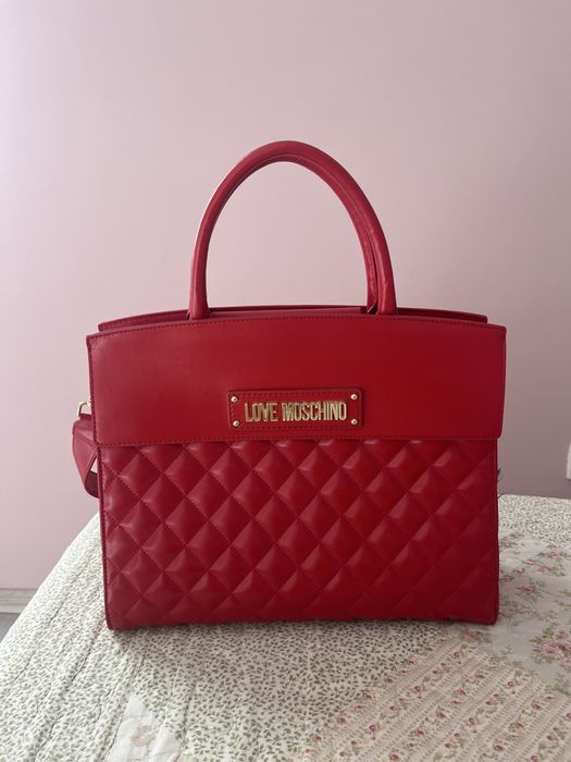 Moschino нова чанта