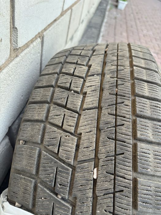 Продам шины 215 55 R17 зимние