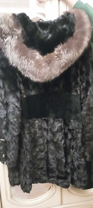 Продам Шубу норковую
