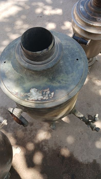 Bu 3ta samovar rasiyskiy