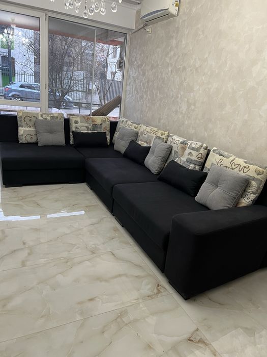 Coltar/canapea negru de calitate