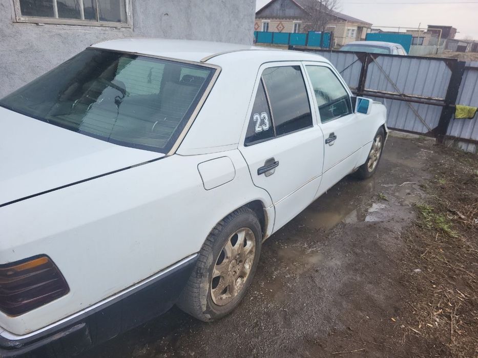 Mersedes benz e200 w124