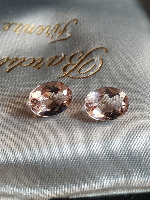 Pereche morganit natural