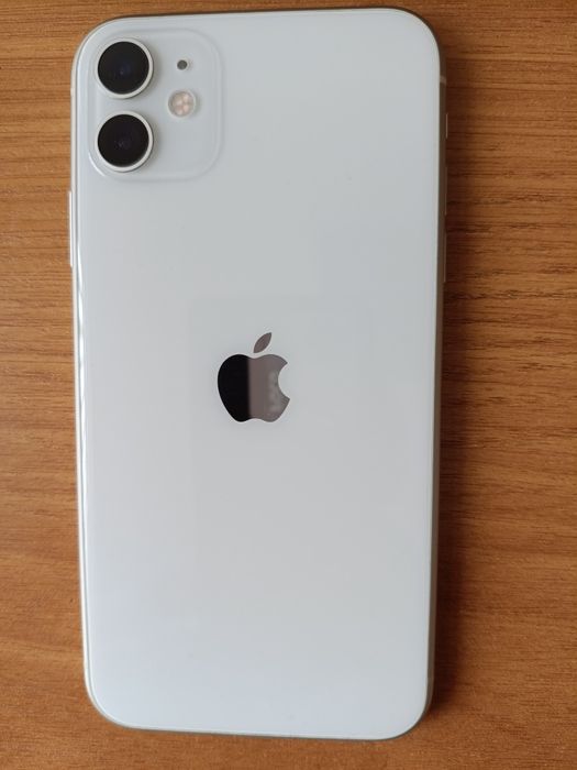 Продам айфон 11 в отличном состоянии