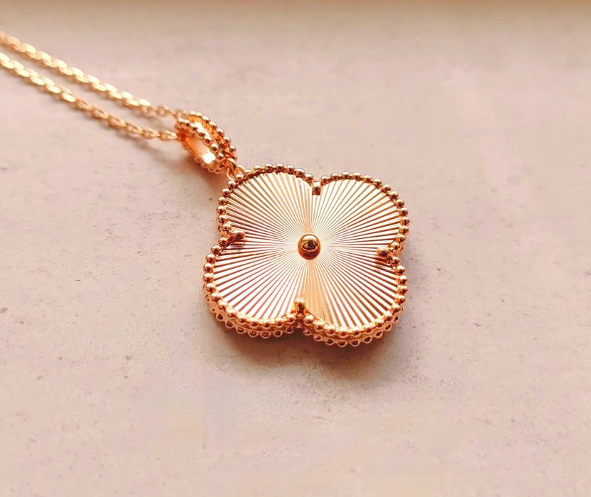 Дамско колие с голяма златна детелина - Van Cleef & Arpels VCA