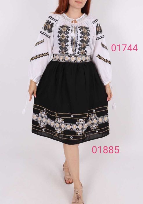 Costum traditional din 2 piese camasa si fusta brodate pe bumbac 100%
