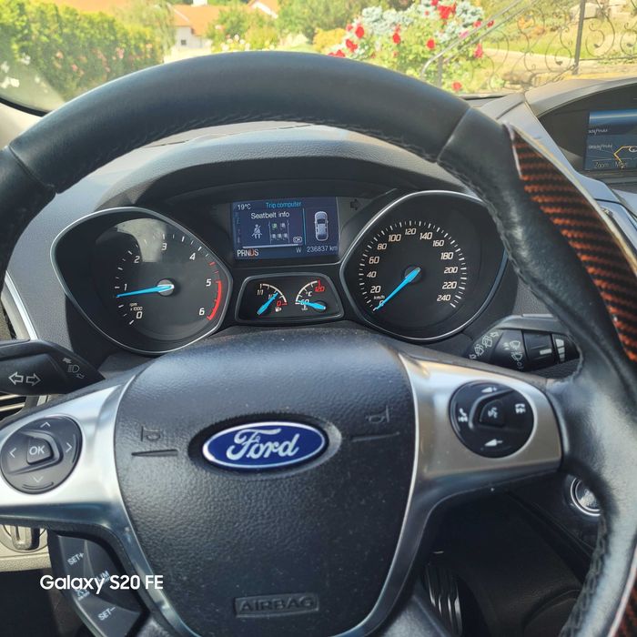 FORD Kuga 2014 — imagine 5