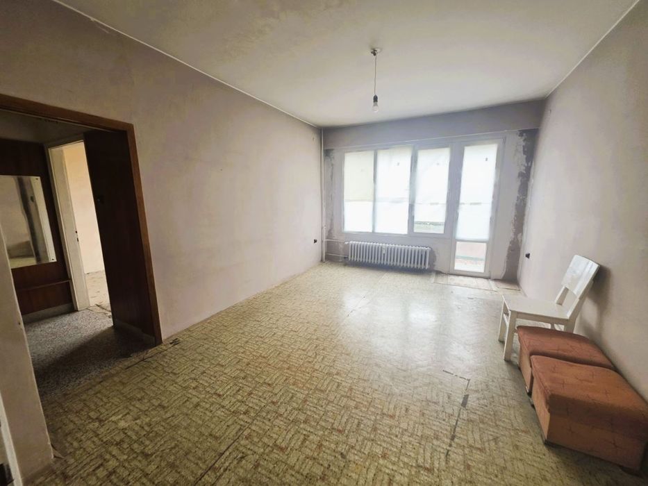 Продава се Тристаен апартамент в София, Гоце Делчев - 75 кв.м за 2734 €/кв.м - Снимка #1