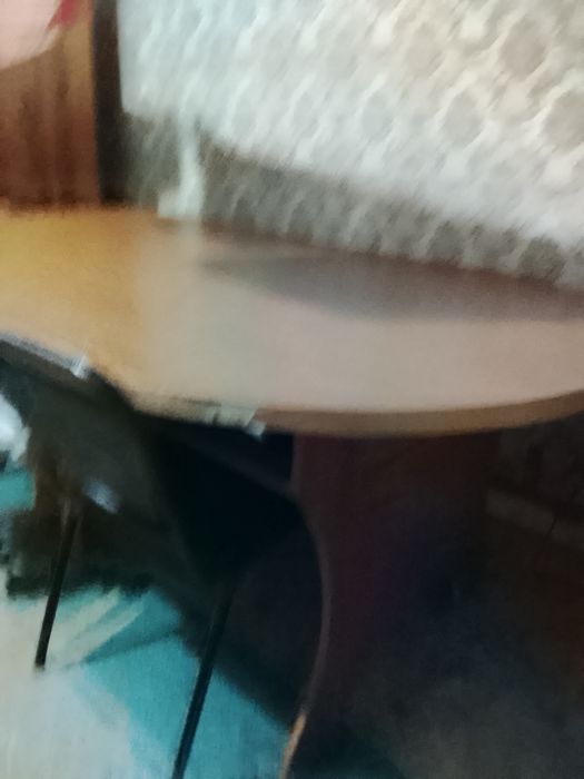 Продам огромный стол