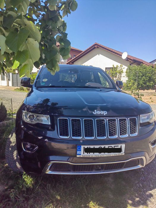 Vând Jeep grand cherokee 2014 overland, impecabil.