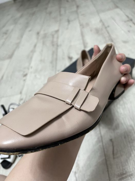 Продам туфли бежевые