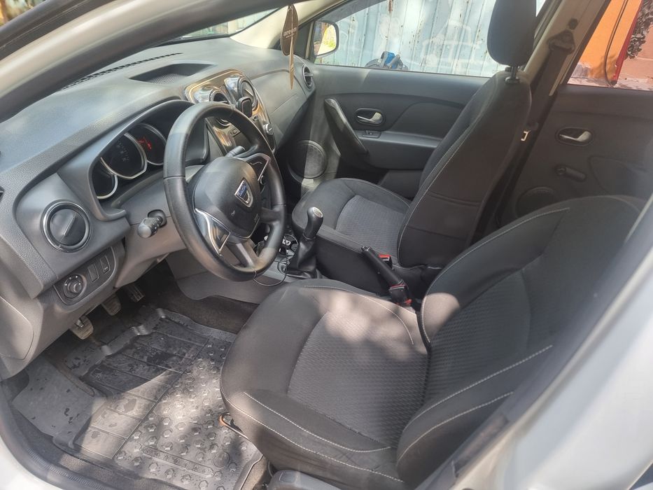 Vând logam 2017  1.5 dci
