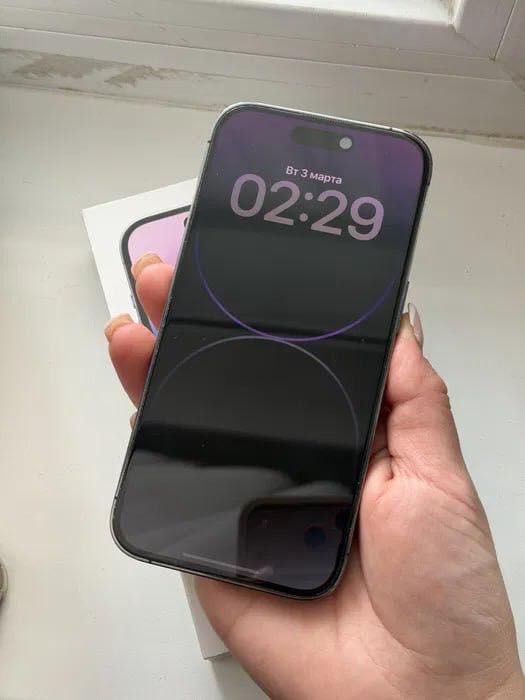 Продам Айфон 14 про