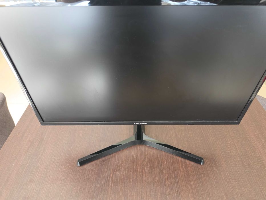 Настолен AMD RYZEN 7 5700X, Samsung 24"