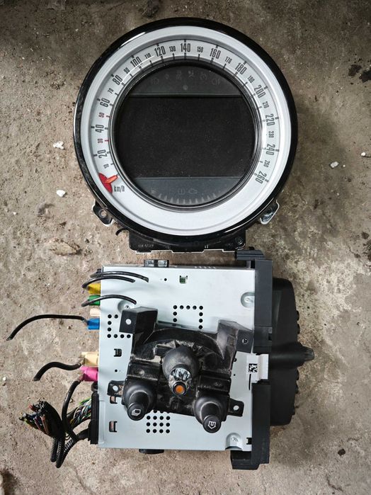 Mini Countryman CD Навигация LCD R61 Мини купър