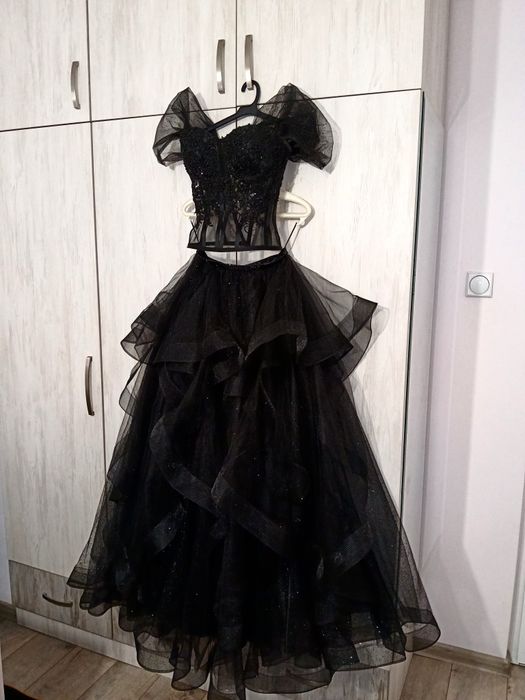 Абитуриентска рокля