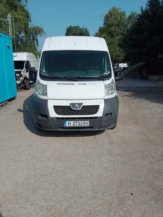 Продавам Микробус Peugeot Boxer Дълга база 3,5т 2.2 120кс. 2011г.