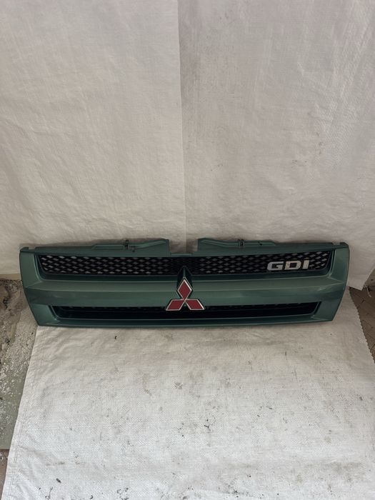 Оригинална решетка Митсубиши Пажеро Mitsubishi Pajero