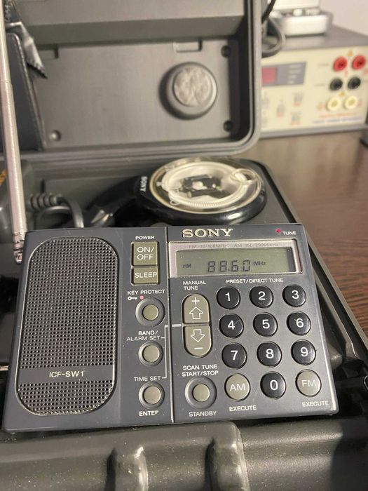 Set Sony ICF SW1S Receptor Multibanda cu accesorii.Made in Japan