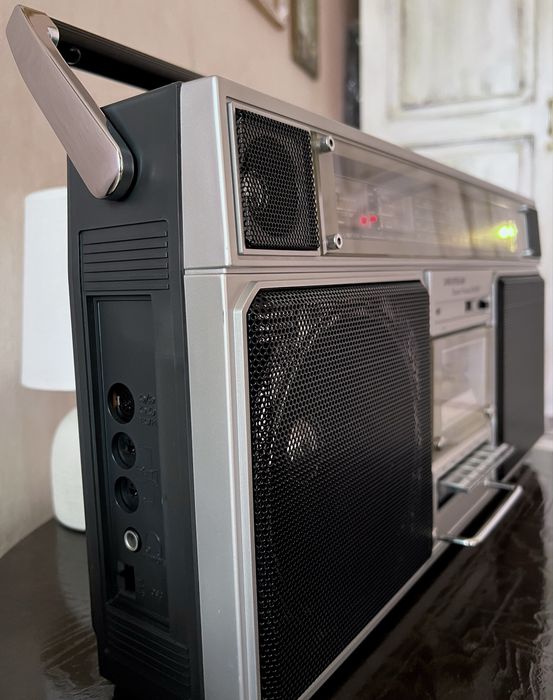 UNIVERSUM  Super Sound 16000- като НОВ !!!