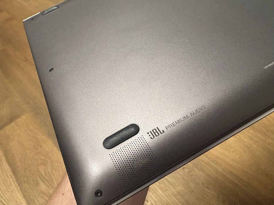 Лаптоп Lenovo Yoga 910 + Yoga mouse - премиум ултрабук, алуминиев