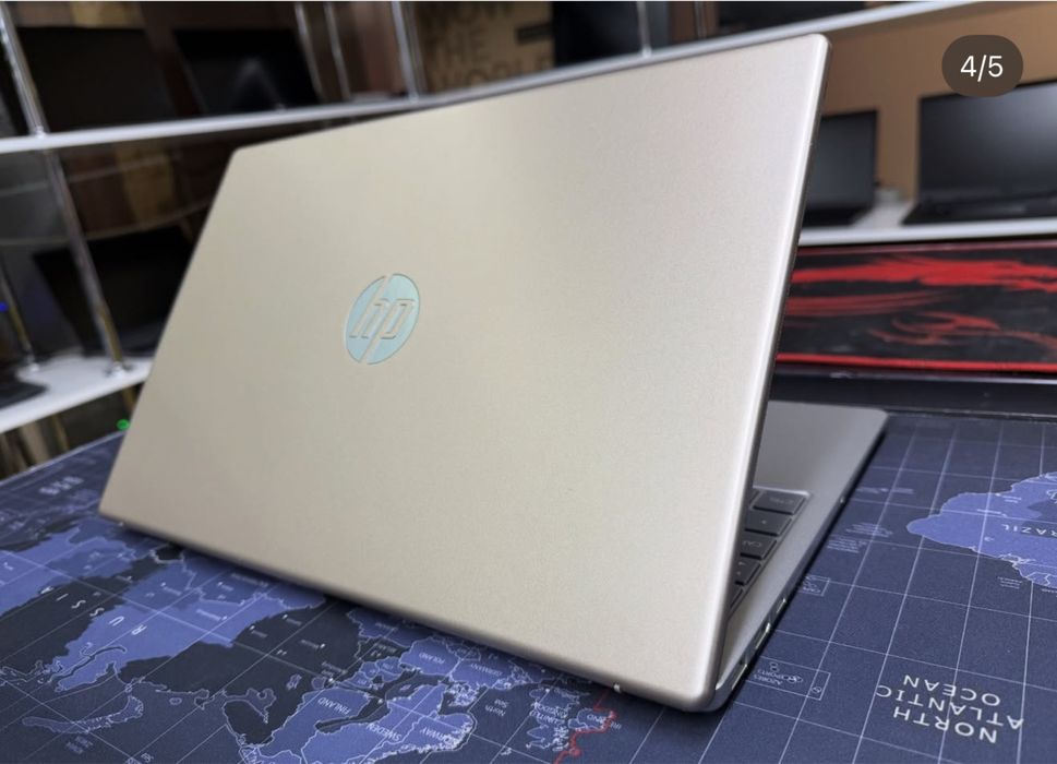 HP Laptop 15s - Ryzen 5-7520U/8Gb/SSD512Gb