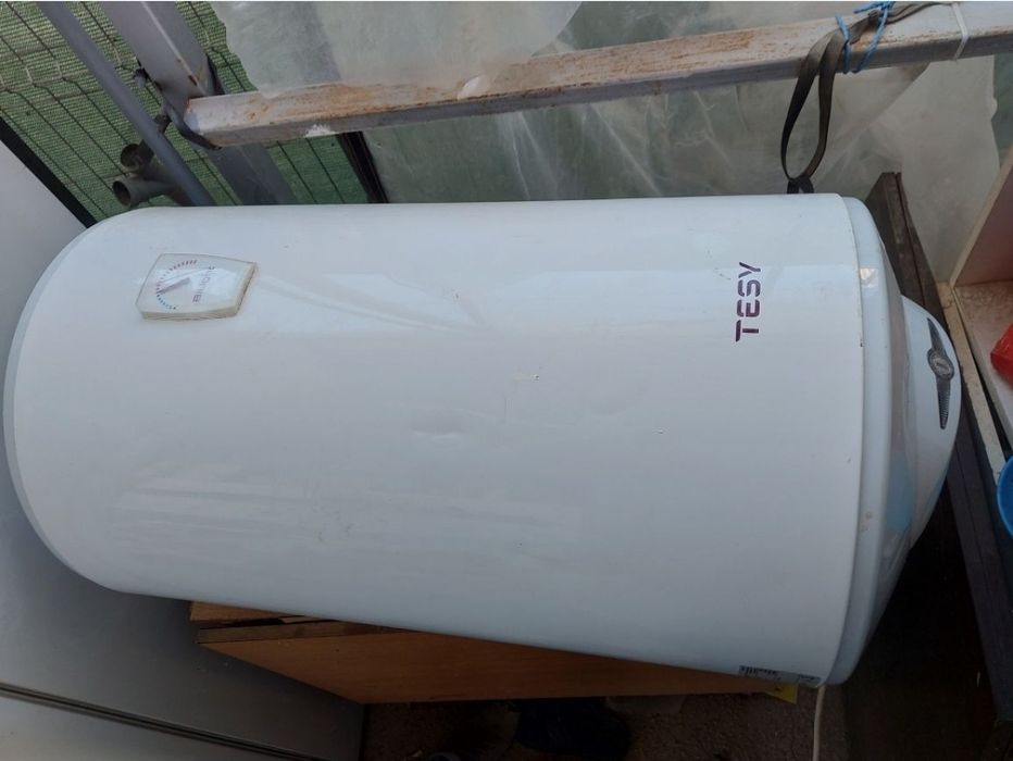 Vând boiler 80 l Tesy în stare buna.