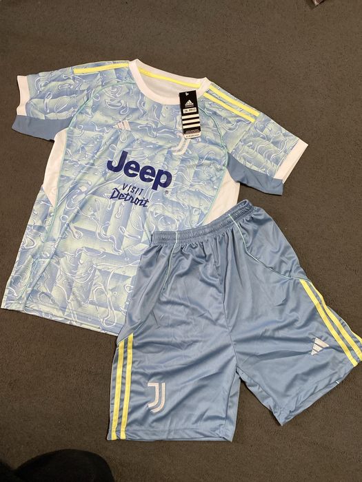 Tricou si pantaloni sport