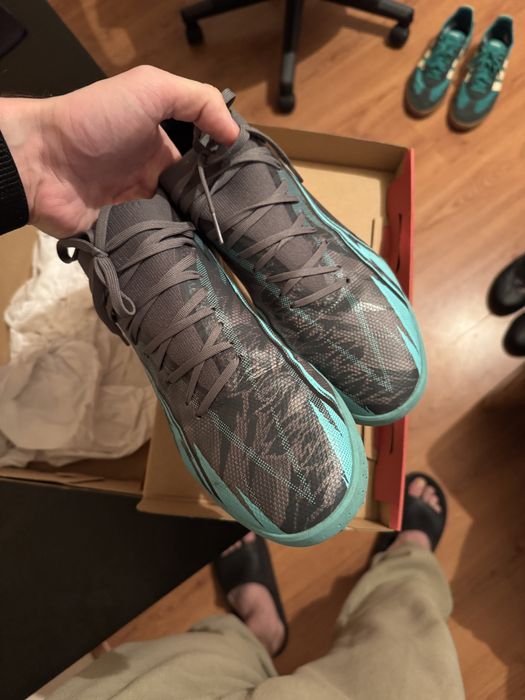 Vand Adidasi de fotbal