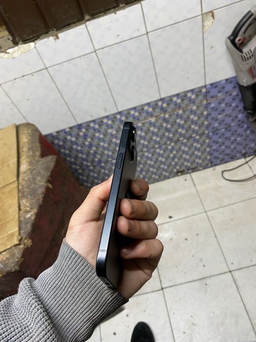 Айфон 15 в хорошом состоянии