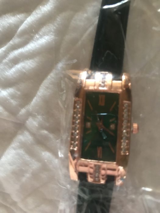 Продавам часовници имам над 23 вида