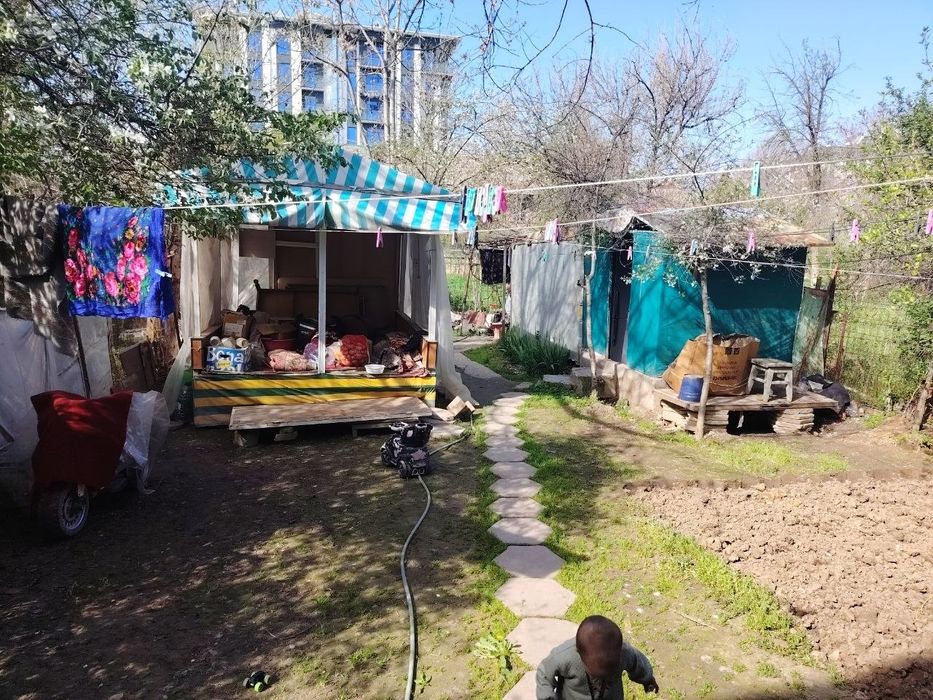 Uy sotiladi 2 xona 1 etaj