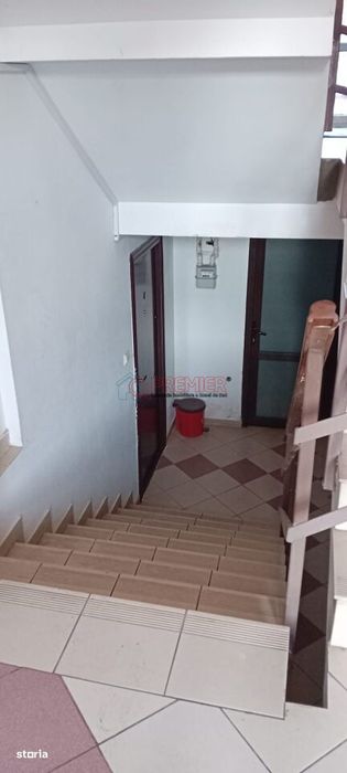 Metrou Eroii Revoluției  - Garsonieră