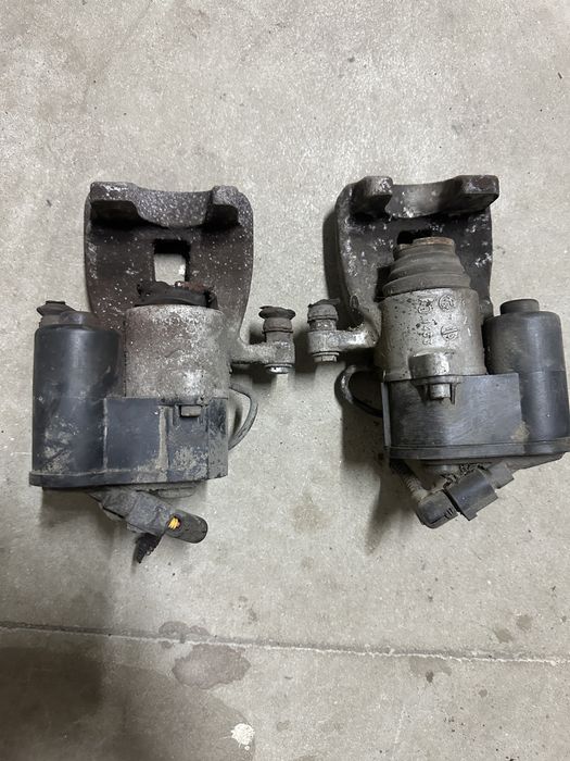 Etrier TRW stanga dreapta spate VW Passat b6