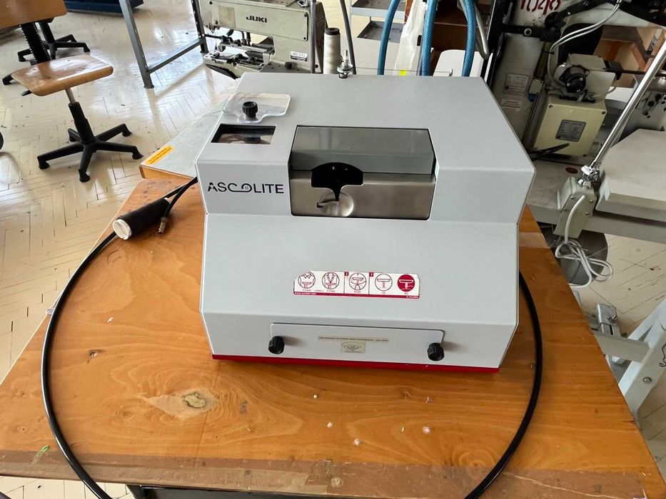 Продавам обурдване от шивашки завод (Шевни машини, кроене, гладене)