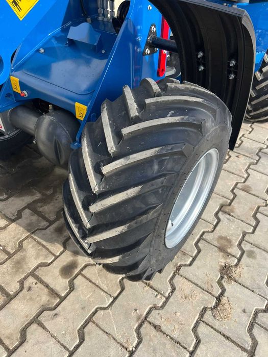 Încărcător electric V-Tech 606 - ridica 1100 kg  + Atasamente (Nou) + Video
