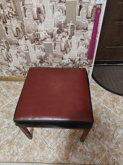 Продам  табуретки.