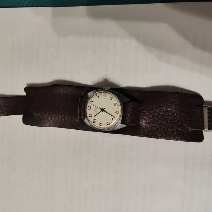 Часы наручные  мужские