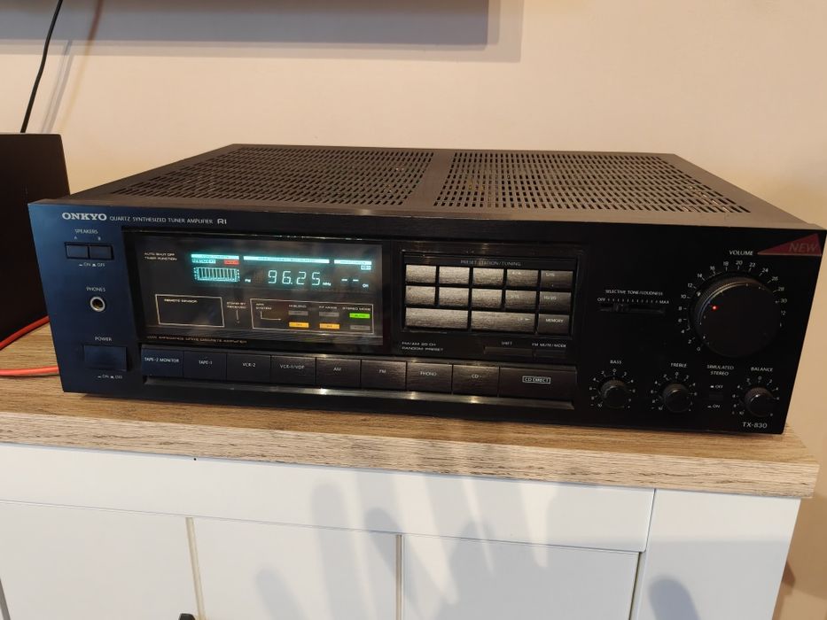 Amplificator  Onkyo TX-830